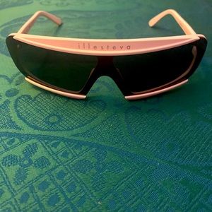 Illesteva Courchevel Sunglasses Pink/Grey